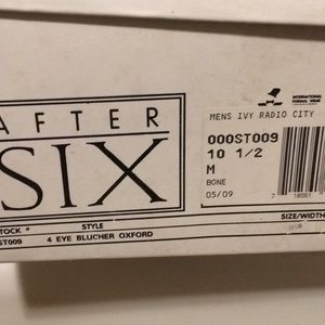 Men radio city shoes.